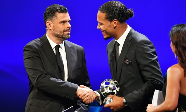 Van Dijk receives Best defender award 