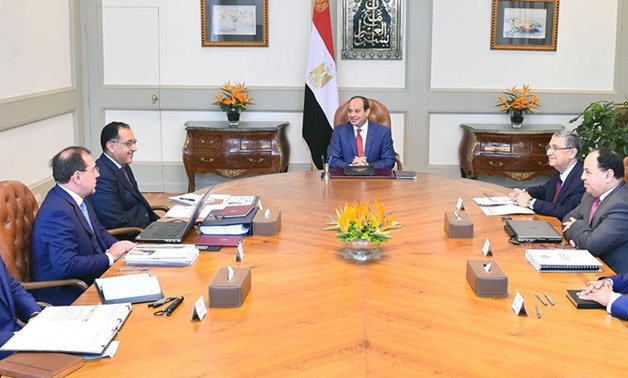 President Sisi meets with Prime Minister Mostafa Madbouli, Electricity Minister Mohamed Shaker, Petroleum Minister Tarek al-Molla, and Finance Minister Mohamed Mai'it – Press photo