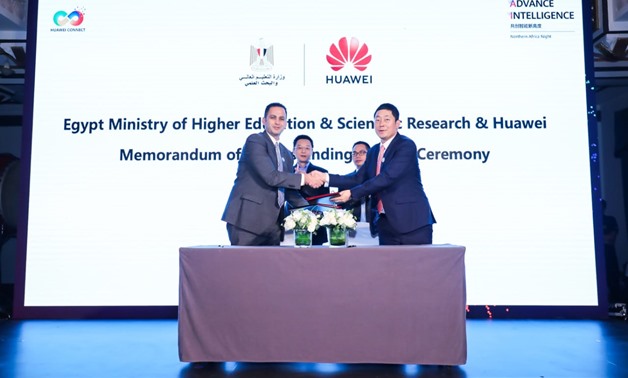 Vincent Sun, CEO of Huawei Egypt, Dr. Mohamed El Tayeb, Assistant Minister of Higher Education, signed a Memorandum of Understanding (MOU) on strategic cooperation in information and communication technology (ICT). 
