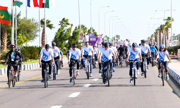President Abdel Fattah El Sisi participated with world youth in a peace marathon here on Tuesday