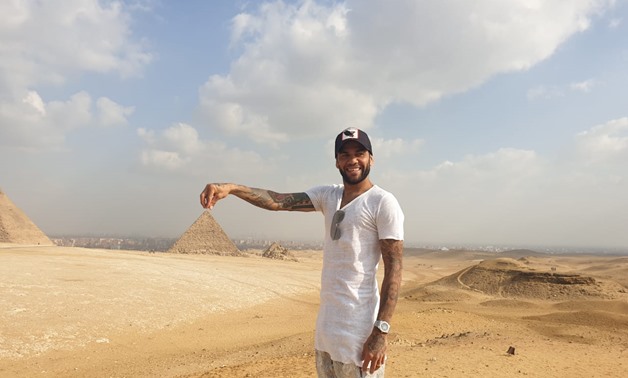 Press photo - Dani Alves during his visit to the Pyramids of Giza
