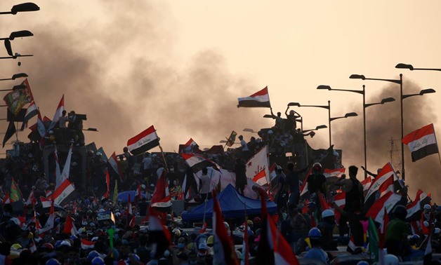 Iraqi demonstrators attend an anti-government protest in Baghdad, Iraq October 31, 2019. REUTERS/Thaier Al-Sudani
