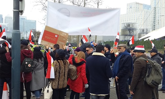 The Egyptian community in London gather to support Sisi