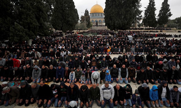Worshippers pray during Friday prayers on the compound known to Muslims as Noble Sanctuary and to Jews as Temple Mount in Jerusalem's Old City,January 17, 2020. REUTERS/Ammar Awad

