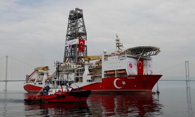 FILE PHOTO: Turkish drilling vessel Yavuz sets sail in Izmit Bay, on its way to the Mediterranean Sea, off the port of Dilovasi, Turkey, June 20, 2019. REUTERS/Murad Sezer/File Photo