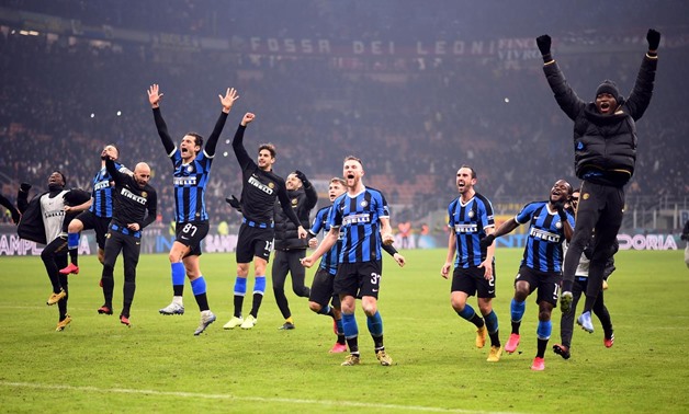 Soccer Football - Serie A - Inter Milan v AC Milan - San Siro, Milan, Italy - February 9, 2020 Inter Milan players celebrate after the match REUTERS/Daniele Mascolo
