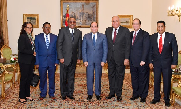 President Abdel Fatah al-Sisi, Hailemariam Desalegn, the special envoy of Prime Minister Abiy Ahmed on Saturday and other Egyptian and Ethiopian diplomats and officials pose for a photo, February 23, 2020 at the Presidential Palace in Cairo- Press photo