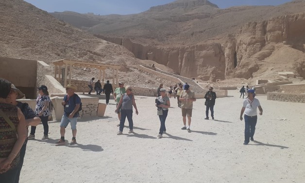 File-Tourists have flocked on Tuesday, in one day trip to Luxor from Safga and Hurghada to enjoy visiting its different archaeological sites.
