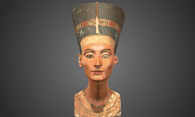 Queen Nefertiti - Social media/Twitter