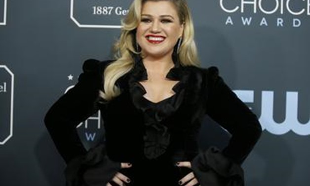 FILE PHOTO: 25th Critics Choice Awards – Arrivals – Santa Monica, California, U.S., January 12, 2020 - Kelly Clarkson. REUTERS/Danny Moloshok/File Photo.