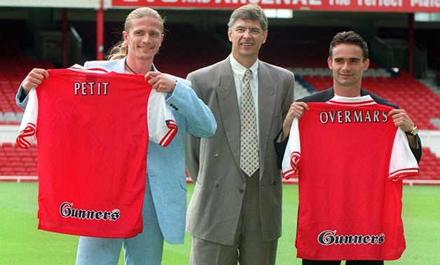 Petite, Arsene Wenger, and Overmars – Arsenal’s official Facebook Page