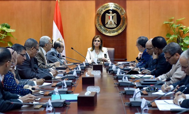 Minister of Investment Sahar Nasr with representatives from free zones- Press Photo