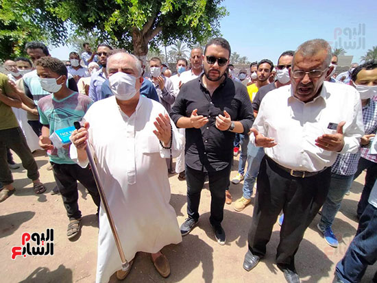Dozens attend funeral of Dr. Mashaly in Beheira governorate - Egypt Today