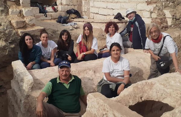 The Spanish mission working in Al-Bahnasa archaeological area - Min. of Tourism & Antiquities