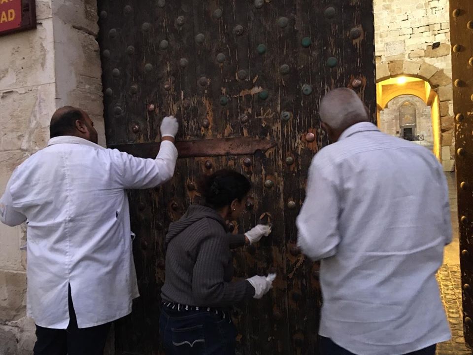 99052-صيانة-الابواب_2 99052-صيانة-الابواب_2