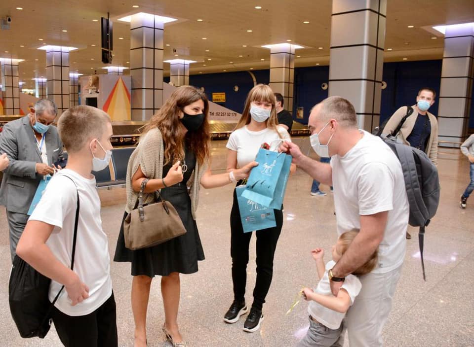 Russian tourists to Hurghada received a warm welcome upon arrival to Hurghada - Min. of Tourism & Antiquities