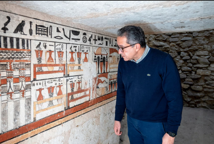 Enani in one of the tombs discovered in the Egyptian Saqqara in March 2022 - Min.  tourism and antiquities