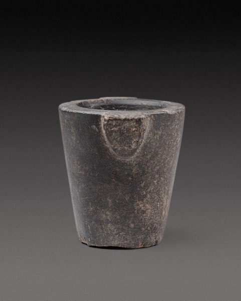 The Ptolemaic jar sold at Christie The Ptolemaic jar sold at Christie