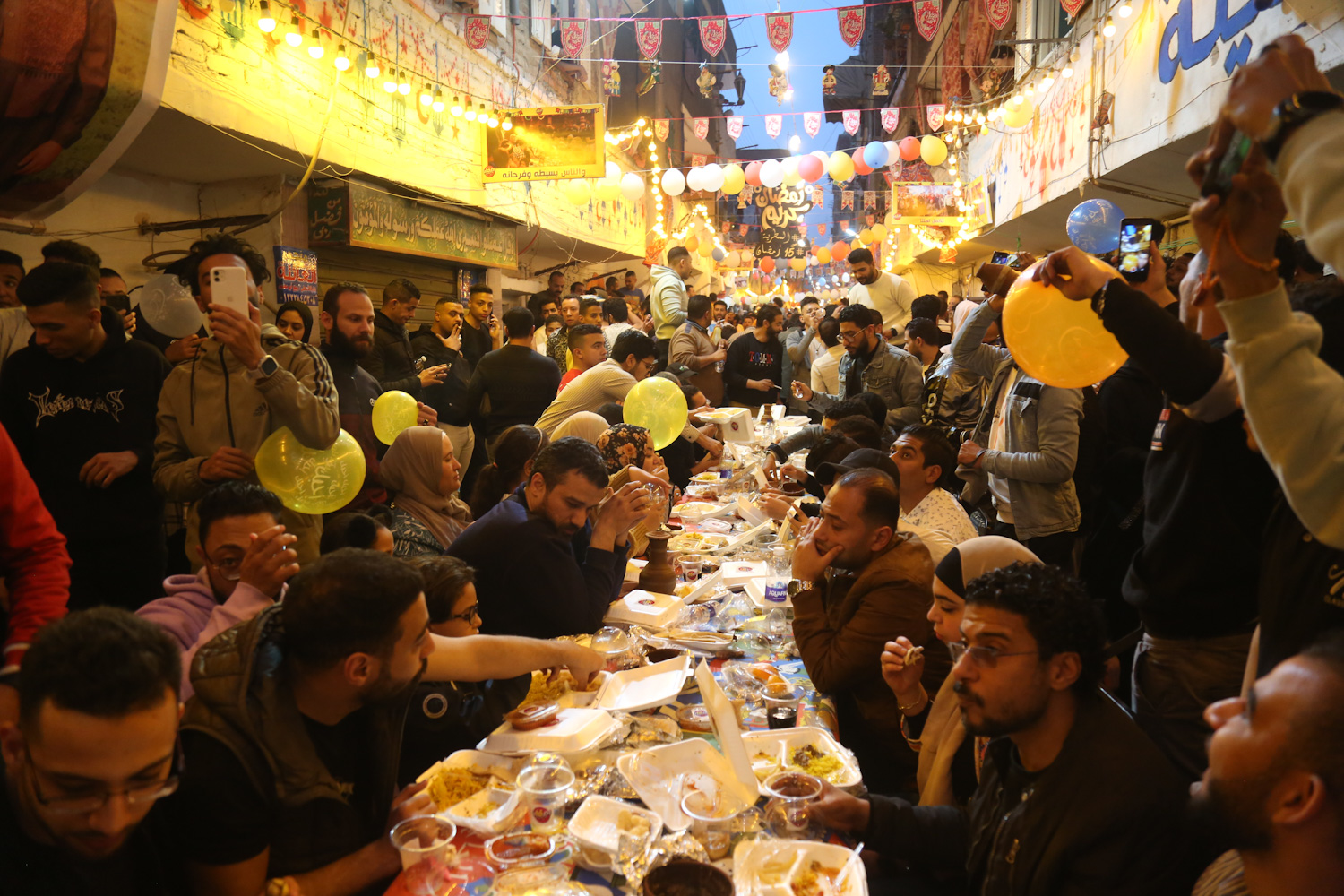 Mataria mass iftar- photo by Karim Abdelaziz- Youm7 