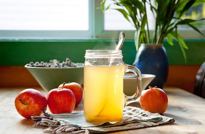 Depositphotos_180222144_xl-2015-cider-vinegar-drink