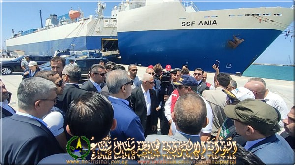 Photos- Turkish FM visits North Sinai, tours Rafah border crossing2 Photos- Turkish FM visits North Sinai, tours Rafah border crossing2