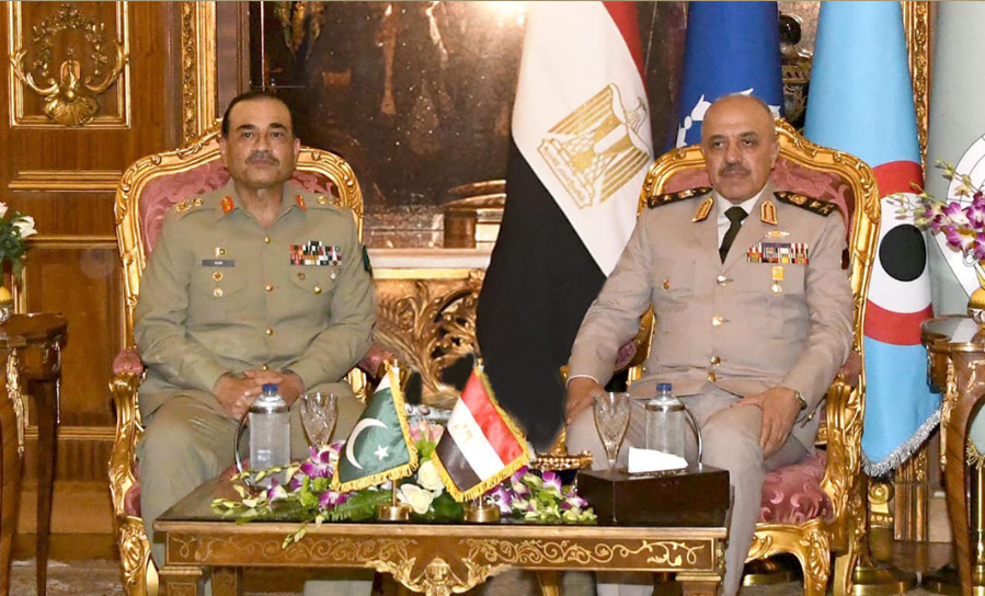Egyptian and Pakistani army chiefs Egyptian and Pakistani army chiefs