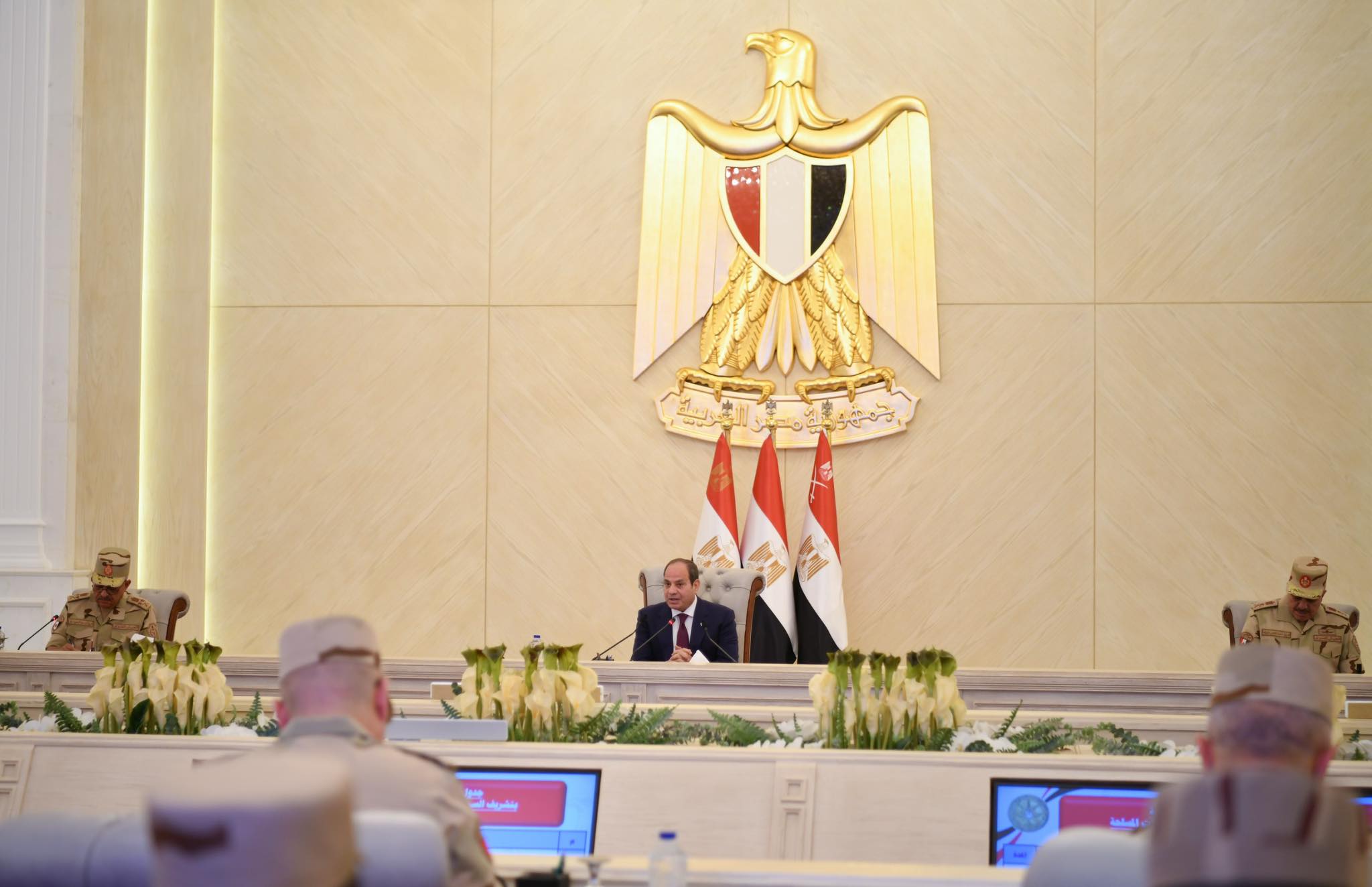 Sisi meets army commanders on the 52nd anniversary of October war Sisi meets army commanders on the 52nd anniversary of October war