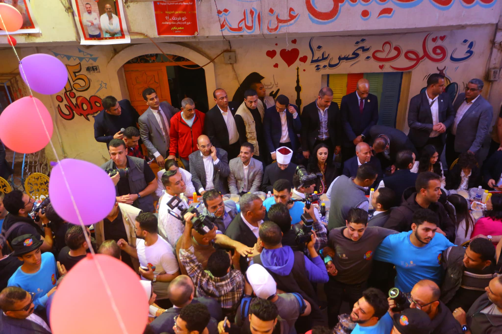 Social solidarity minister joins Egypt’s largest street iftar in Matariya 5 Social solidarity minister joins Egypt’s largest street iftar in Matariya 5