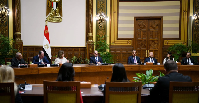 184511-جانب-من-اجتماع-الرئيس-السيسى-ووفد-رجال-الأعمال-الأمريكيين_webp 184511-جانب-من-اجتماع-الرئيس-السيسى-ووفد-رجال-الأعمال-الأمريكيين_webp