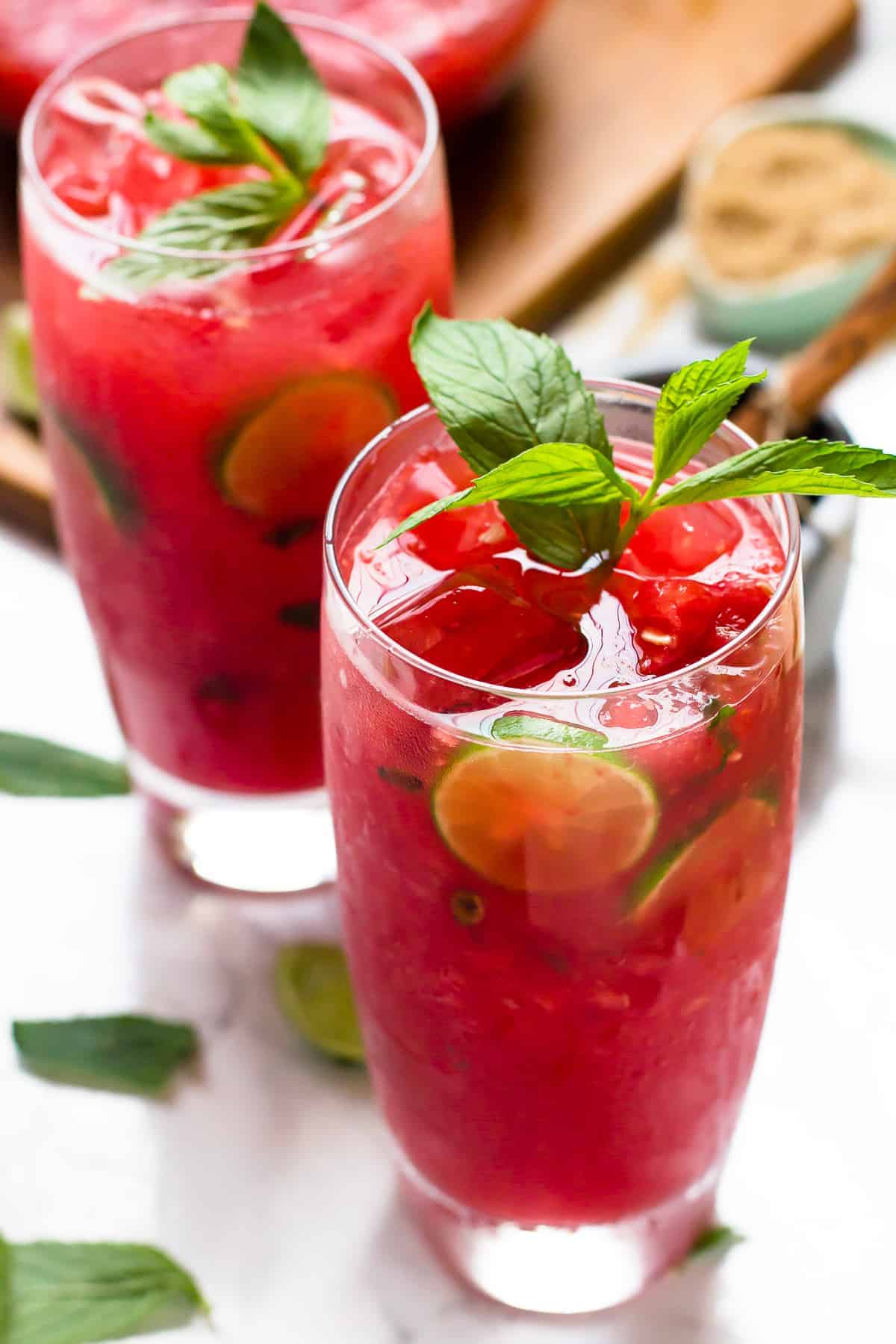 These-Watermelon-Mojitos-are-incredible-easy-to-make-only-5-ingredients-and-are-a-perfect-refreshing-summer-cocktail-2