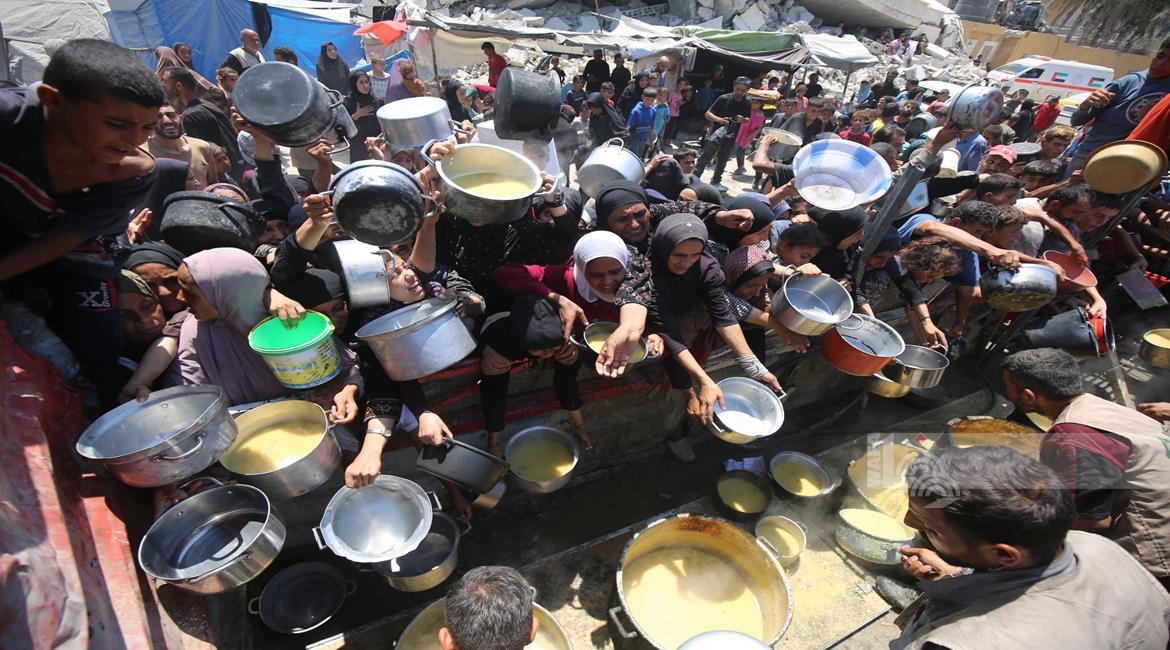 A charitable kitchen in Gaza WAFA A charitable kitchen in Gaza WAFA
