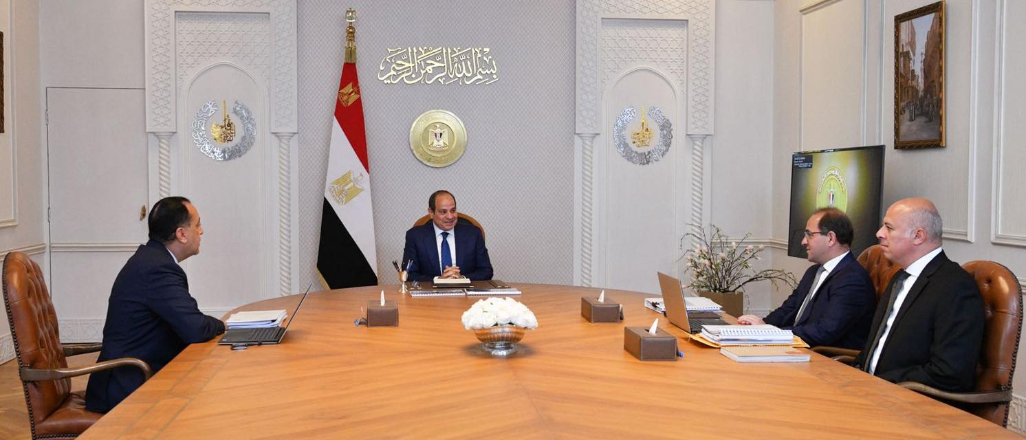 Sisi meets with prime minister and finance minister Sisi meets with prime minister and finance minister