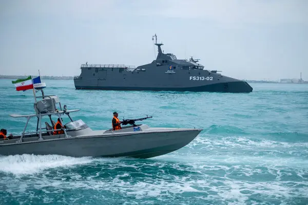 16iran-IRGC-Navy-01-wblj-articleLarge 16iran-IRGC-Navy-01-wblj-articleLarge