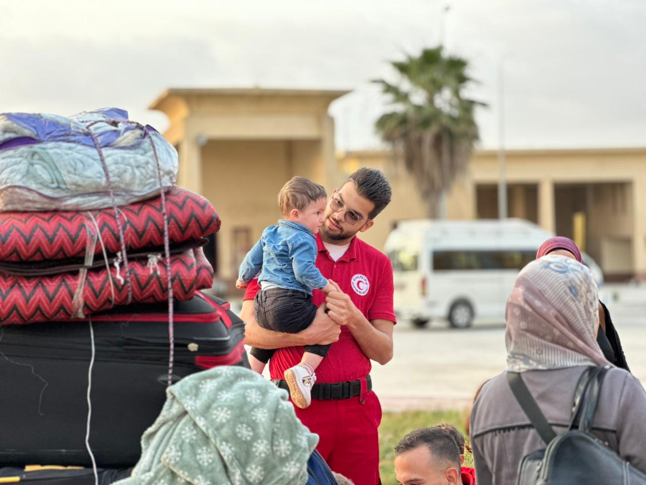ERC receives 36th group of Palestinian patients from Gaza and sends 5,590 tons of aid 1 ERC receives 36th group of Palestinian patients from Gaza and sends 5,590 tons of aid 1