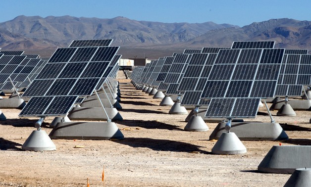 Nellis AFB Solar panels - Wikimedia Commons 