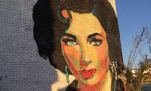 A wall painting shows the late English actress Elizabeth Taylor – via Facebook page Best places in Egypt for Outings