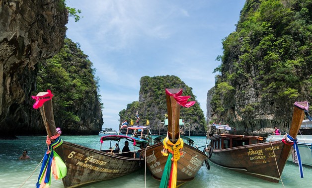 Long-tailed wooden boats, called gypsy boats in Ko Phi Phi island - Pixabay