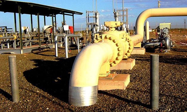 Gas pipelines- Glen Dillon via Wikimedia Commons