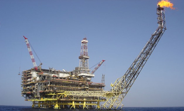 ENI Oil platform Bouri DP4- Cipiota via Wikimedia Commons