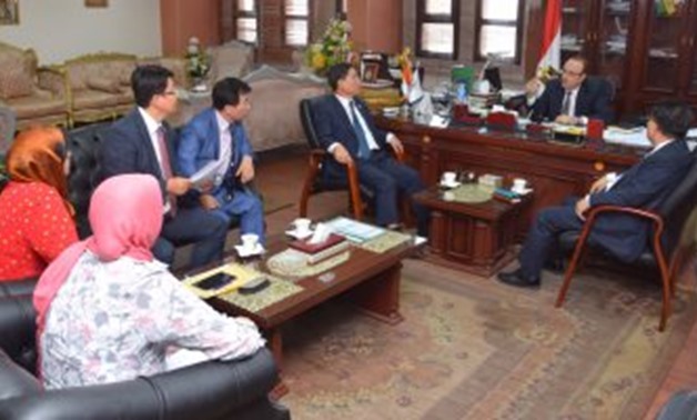  Beni Suef Governor Sherif Habib discusses mutual cooperation in drinking water and sanitation with the Korean delegation - Press Photo  