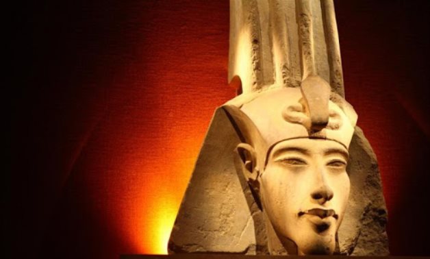 Did Akhenaten marry his daughters?