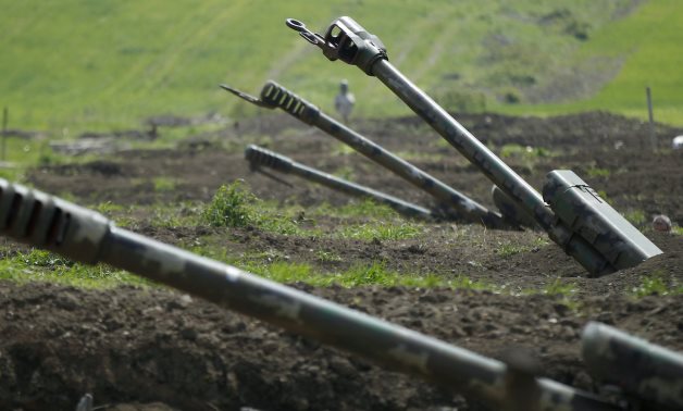 FILE PHOTO: Armenian artillery is seen near Nagorno-Karabakh's boundary, April 8, 2016. REUTERS/Staff/File Photo/File Photo