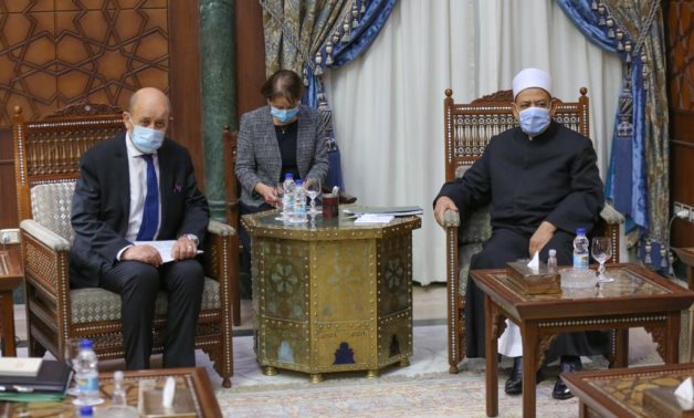 Egyptian Al-Azhar Grand Imam Ahmed El Tayeb on Sunday met with French Foreign Minister Jean-Yves Le Drian