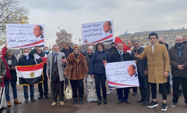A large number of the Egyptian community in France along with a number of members of the Egyptian community in the Netherlands in Paris- preYoum7/Mohamed Gali
