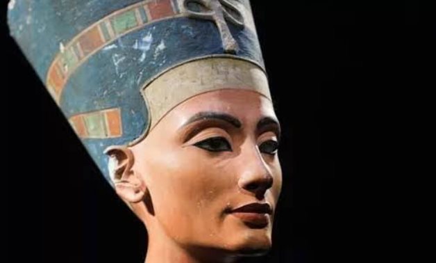 File: Queen Nefertiti.
