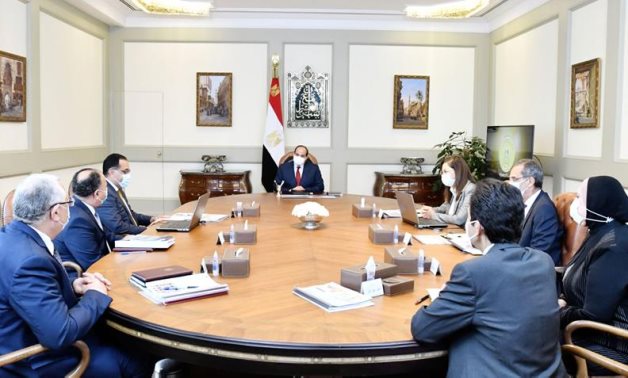 Egyptian President Abdel Fattah El-Sisi meets with ministers and orders enhancing reliance on clean energy – Presidency 