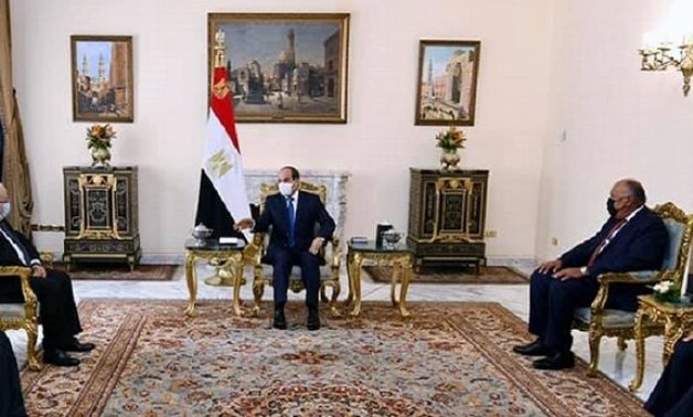 Sisi, FM Sameh Shoukry and Algeria's Lamamra - Press photo