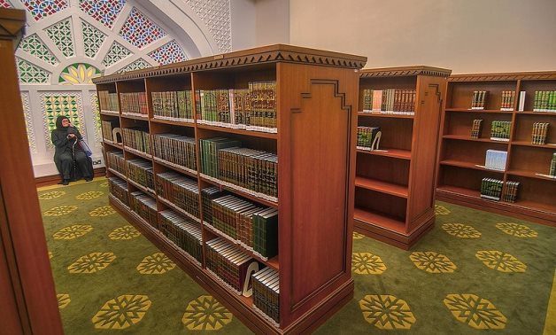 Bookshelves filled by Quran books in library of State Mosque (Sheikh Muhammad Ibn Abdul Wahhab Mosque). Doha, Qatar, April 4, 2013 - Creative commons