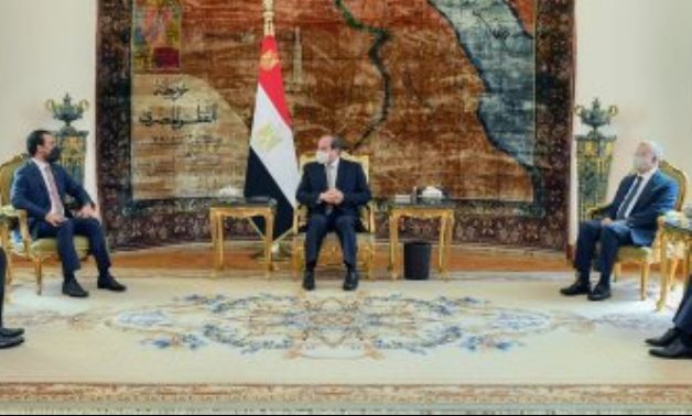 President Abdel Fatah al-Sisi (middle) and Speaker of the Iraqi House of Representatives Mohamed al-Halbousy (l) meeting in Cairo, Egypt on September 15, 2021. Press Photo
