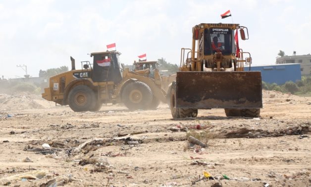 Egyptian bulldozers working in Gaza's Rashid Coastal Street – Sawa 